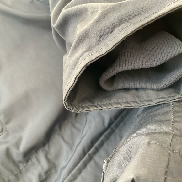 VGUC, Men’s size L, Eddie Bauer Down Jacket in Grey. - Picture 11 of 15